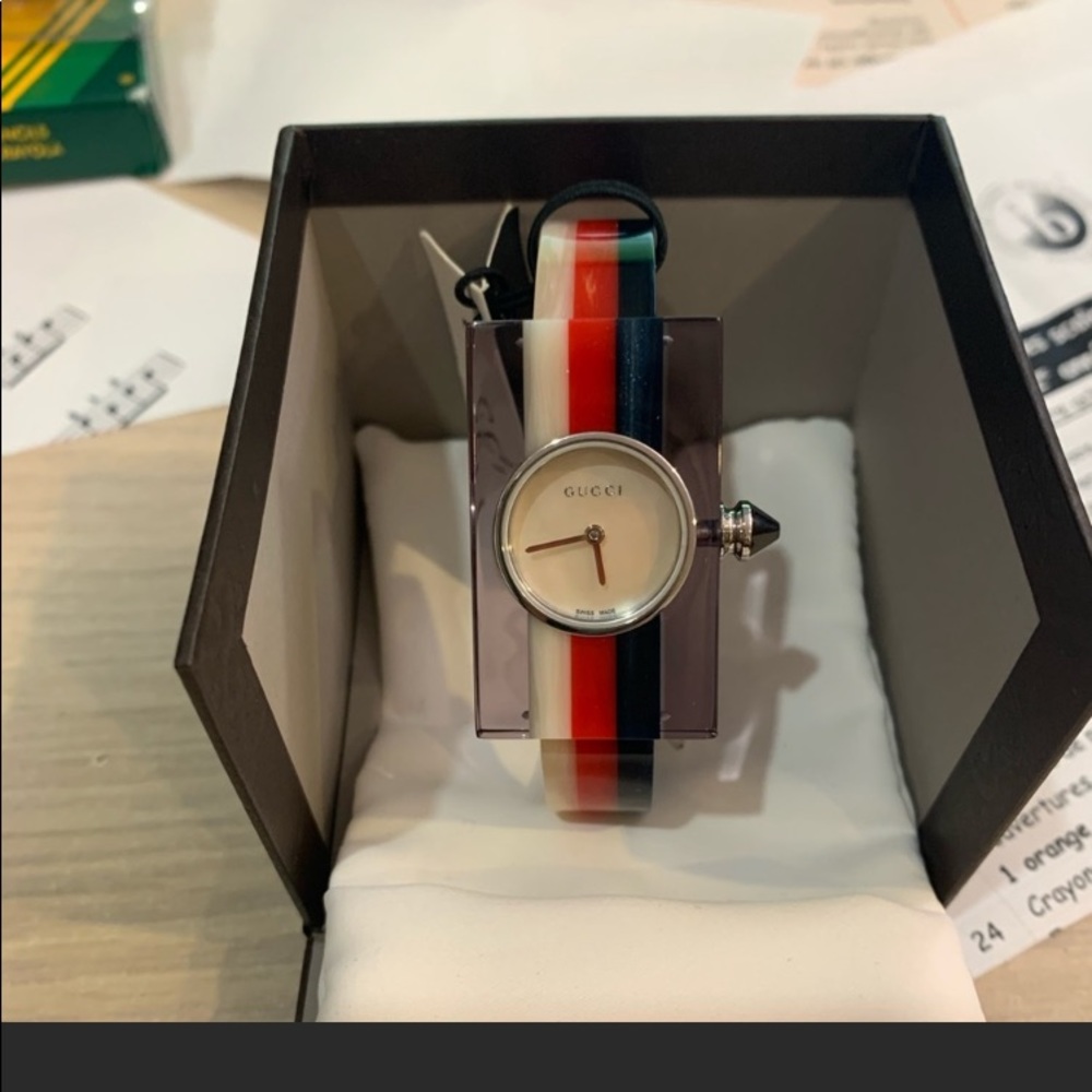 Brand new Gucci bracelet watch